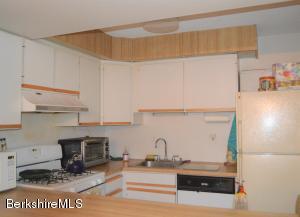 8 Rolling Ln # -6, Lenox, MA 01240 photo 6