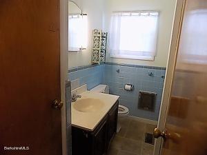 19 Stringer Ave, Lee, MA 01238 photo 10