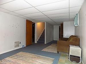 19 Stringer Ave, Lee, MA 01238 photo 12