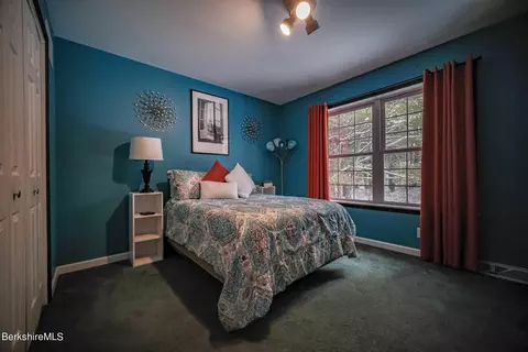 9 Cactus St, Sheffield, MA 01257 photo 16