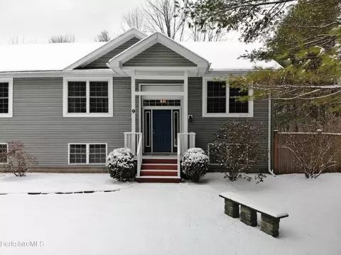 9 Cactus St, Sheffield, MA 01257 photo 2