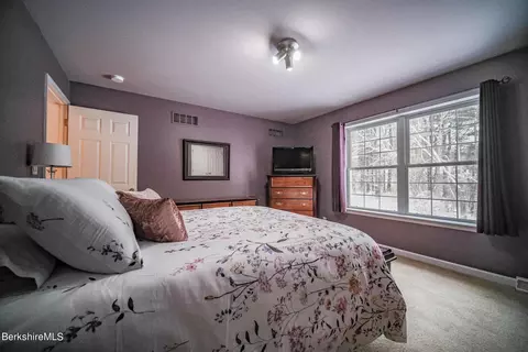 9 Cactus St, Sheffield, MA 01257 photo 11