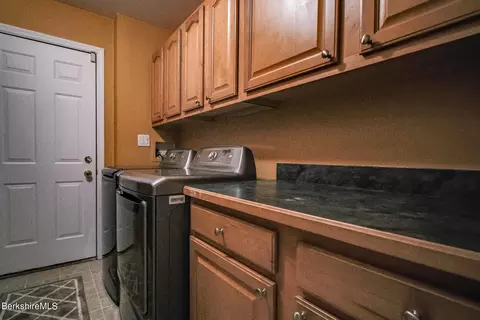 9 Cactus St, Sheffield, MA 01257 photo 8