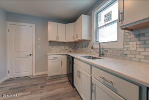 11 Pinehurst Ave, Pittsfield, MA 01201 photo 14