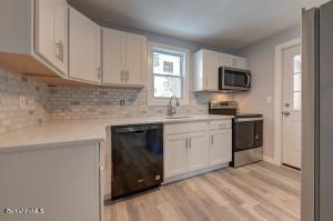 11 Pinehurst Ave, Pittsfield, MA 01201 photo 12