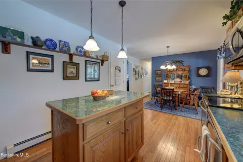 20 Parkview Ter, Lee, MA 01238 photo 13