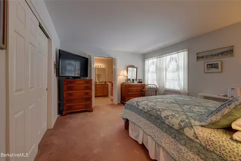 20 Parkview Ter, Lee, MA 01238 photo 18