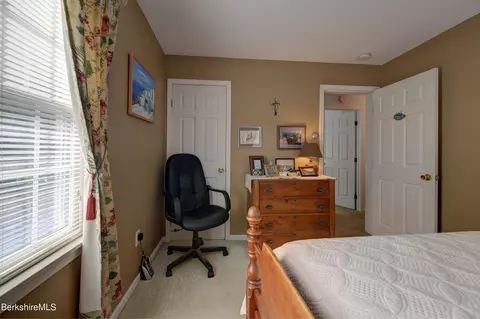 20 Parkview Ter, Lee, MA 01238 photo 23