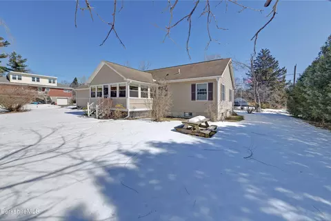 20 Parkview Ter, Lee, MA 01238 photo 5