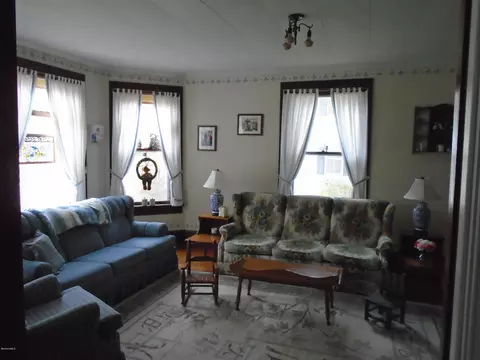 176 Main St, Lee, MA 01238 photo 21
