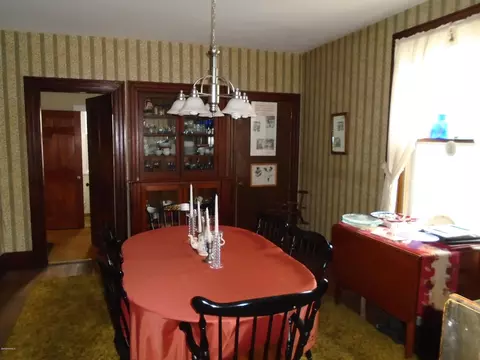 176 Main St, Lee, MA 01238 photo 23