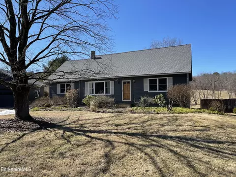 636 Silver St, Sheffield, MA 01257 photo 1
