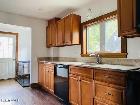 25 Cone Ave, Lee, MA 01238 photo 7
