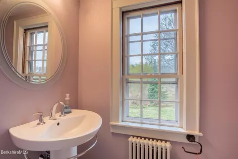 24 Maple Ave, Sheffield, MA 01257 photo 18