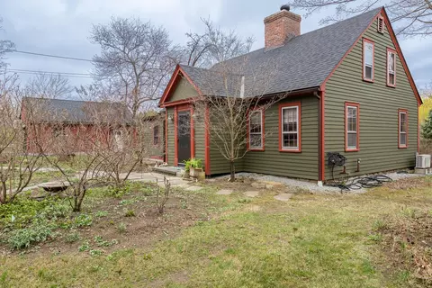 24 Maple Ave, Sheffield, MA 01257 photo 2