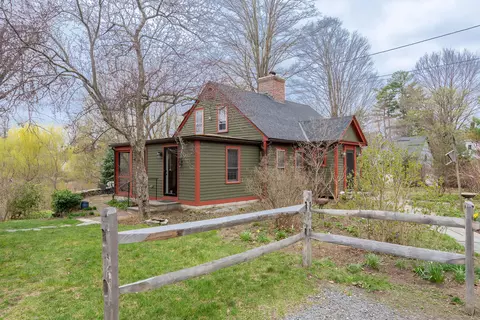24 Maple Ave, Sheffield, MA 01257 photo 3