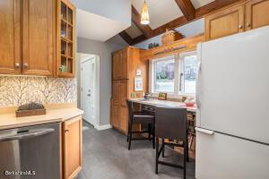 27 Thistle Path, Williamstown, MA 01267 photo 4