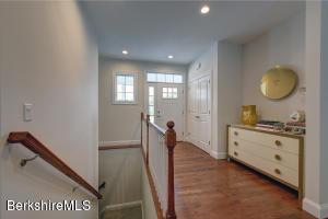 7 Golf View Dr, Lenox, MA 01240 photo 5