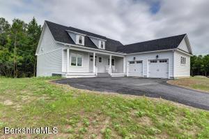 7 Golf View Dr, Lenox, MA 01240 photo 2