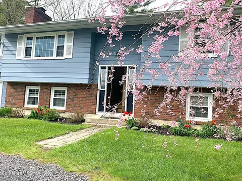 105 Paul Dr, Lee, MA 01238 photo 3