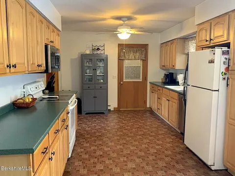 105 Paul Dr, Lee, MA 01238 photo 9