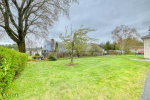 101 Clarkson Ave, Pittsfield, MA 01201 photo 4