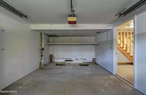 390 Spring St, Lee, MA 01238 photo 28
