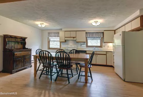 390 Spring St, Lee, MA 01238 photo 6