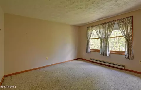 390 Spring St, Lee, MA 01238 photo 20