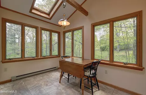 390 Spring St, Lee, MA 01238 photo 10