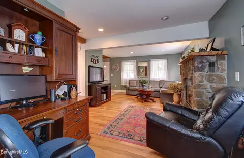100 Highfield Dr, Lee, MA 01238 photo 17