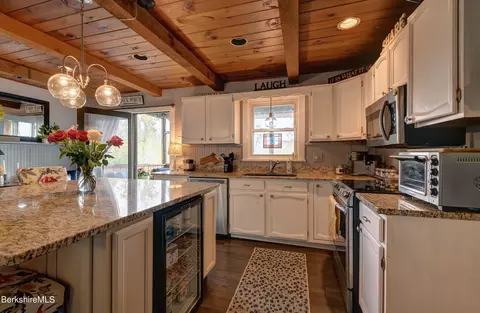 100 Highfield Dr, Lee, MA 01238 photo 7