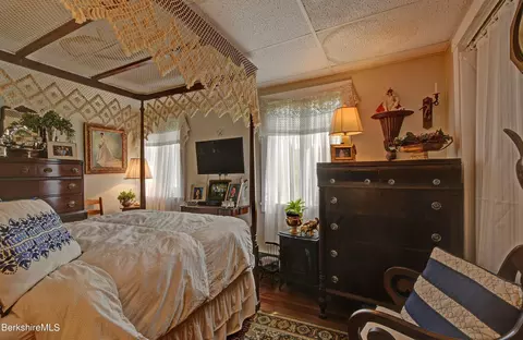 100 Highfield Dr, Lee, MA 01238 photo 40