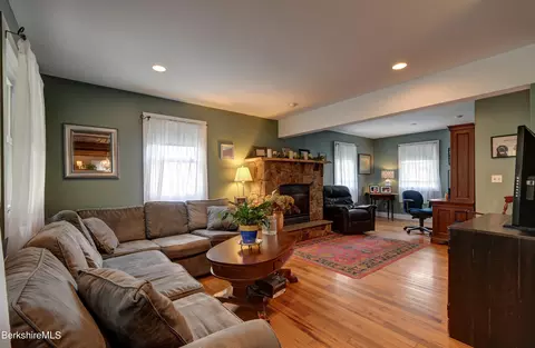 100 Highfield Dr, Lee, MA 01238 photo 13