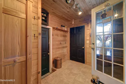 100 Highfield Dr, Lee, MA 01238 photo 5