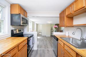 31 E Mill St, Pittsfield, MA 01201 photo 7