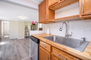 31 E Mill St, Pittsfield, MA 01201 photo 8