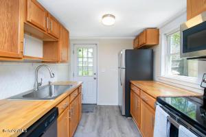 31 E Mill St, Pittsfield, MA 01201 photo 5