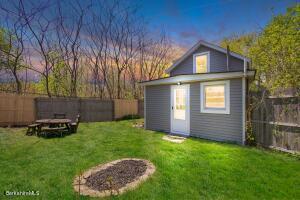 31 E Mill St, Pittsfield, MA 01201 photo 4