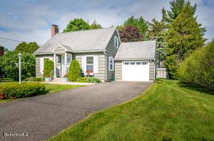 54 Roberta Rd, Pittsfield, MA 01201 photo 1