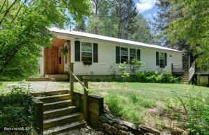 180 Chestnut St, Lee, MA 01238 photo 1