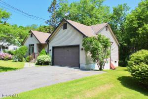 190 Summer St, Lee, MA 01238 photo 3