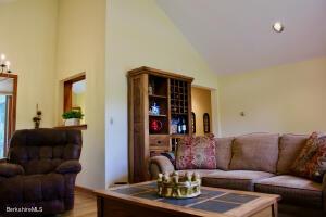 190 Summer St, Lee, MA 01238 photo 12