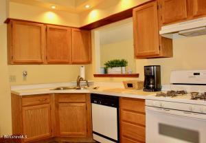 190 Summer St, Lee, MA 01238 photo 16