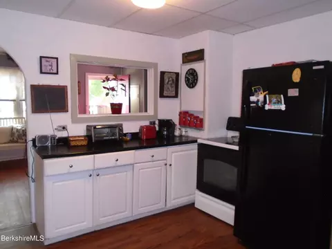 30 Olive St, Lee, MA 01238 photo 11