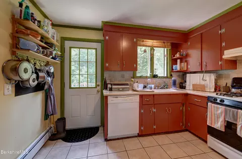 255 Summer St, Lee, MA 01238 photo 9