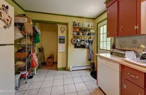 255 Summer St, Lee, MA 01238 photo 10