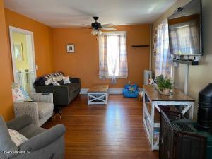 27 Third St, Pittsfield, MA 01201 photo 4