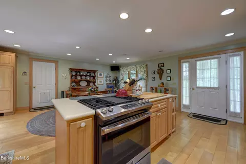 30 Maritta Ave, Lee, MA 01238 photo 13