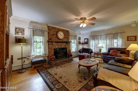 30 Maritta Ave, Lee, MA 01238 photo 4